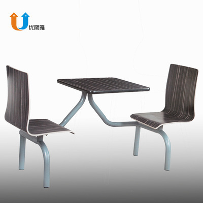 曲木連體快餐桌椅 現(xiàn)代餐飲空間的效率與美學(xué)融合